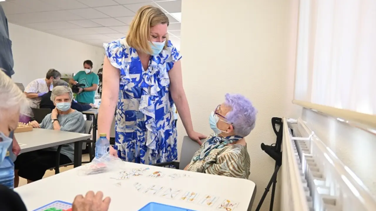 La consejera de Familia, Isabel Blanco, visita una residencia de mayores | Fuente: jcyl 
