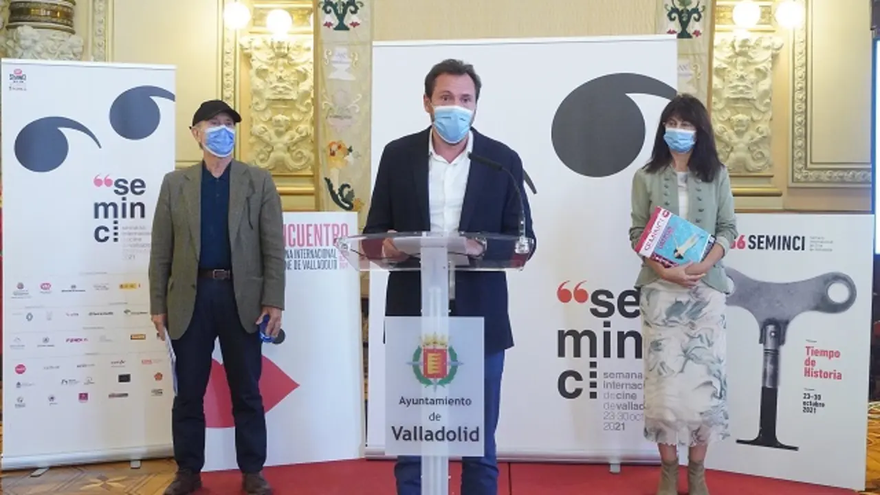 El alcalde, &Oacute;scar Puente, la concejala de Cultura, Ana Redondo y el director de la Seminci, Javier Angulo | Fuente: Ayuntamiento de Valladolid