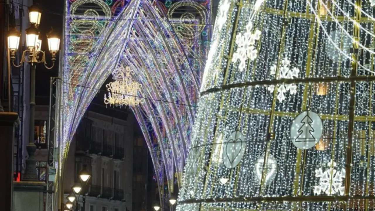 Iluminaci&oacute;n navide&ntilde;a en Valladolid | Fuente: Ayuntamiento de Valladolid