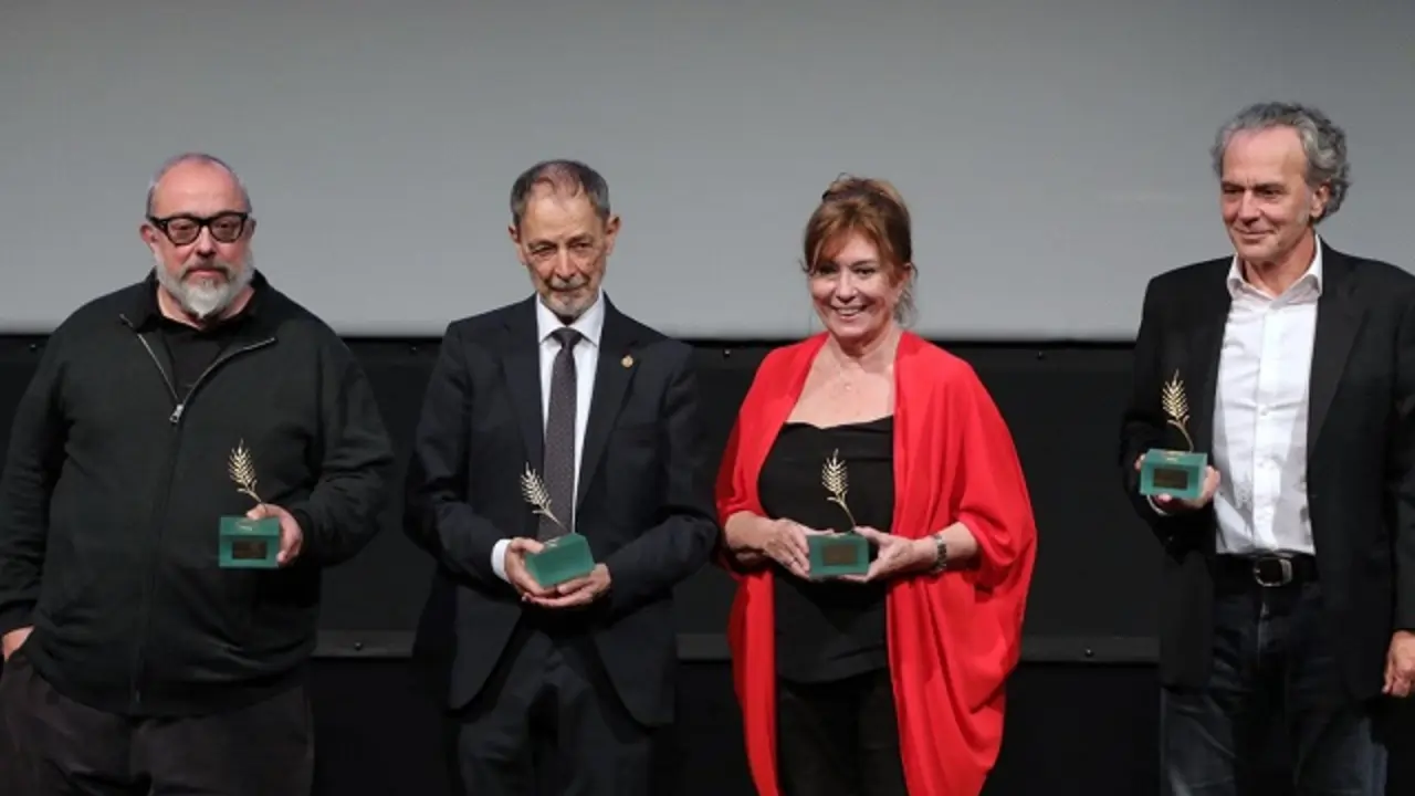 De la Iglesia, Alcaine, Sampietro y Coronado reciben la Espiga de Honor de la 66 Seminci