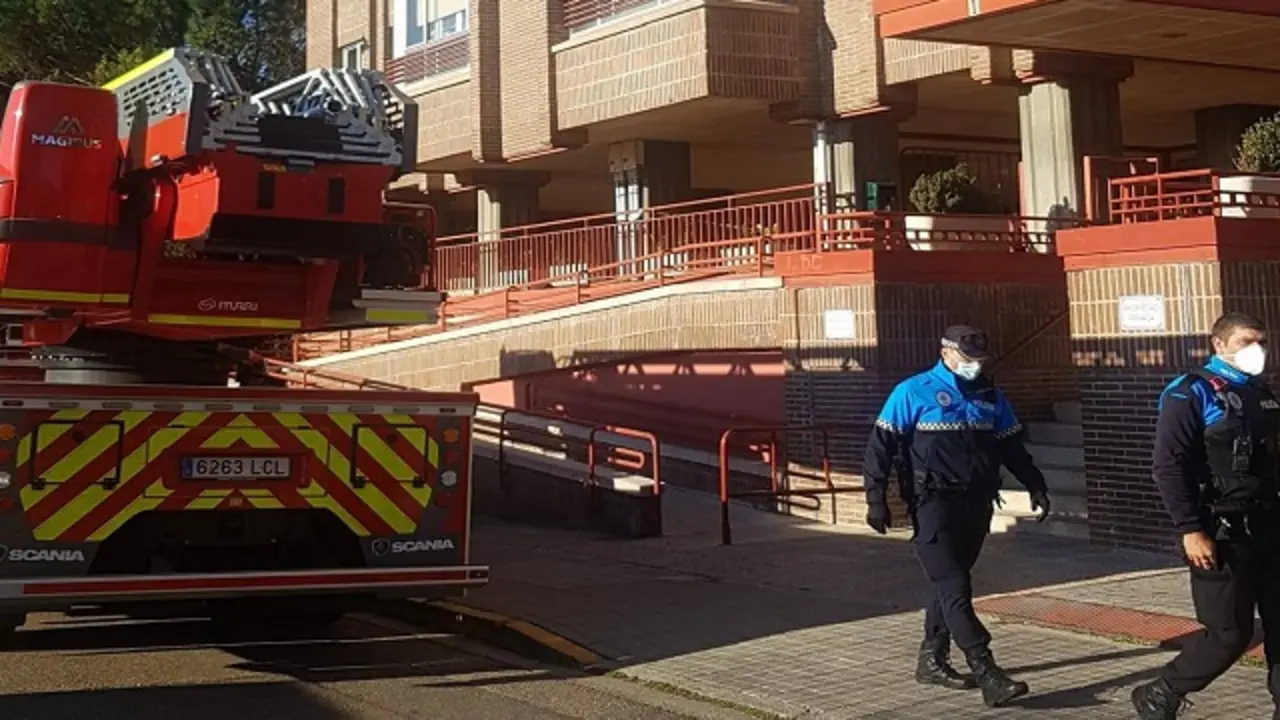 Las patrullas de bomberos y Polic&iacute;a se desplaza hasta la plaza Paraguay | Fuente: Polic&iacute;a Municipal