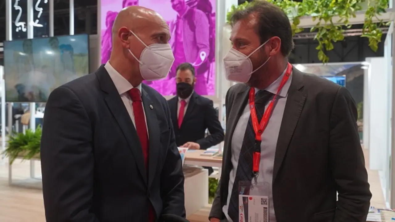 Encuentro entre los alcaldes de Valladolid y Le&oacute;n en FITUR