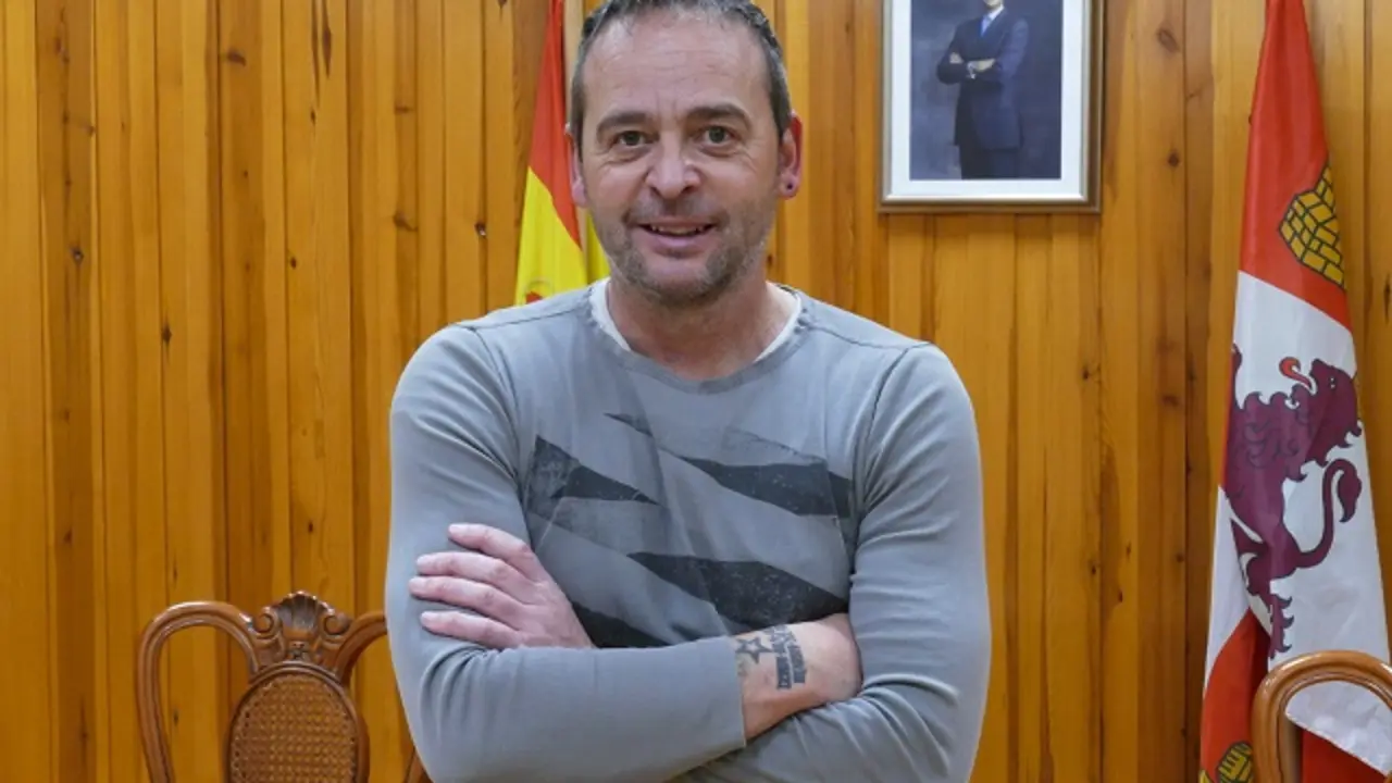 Juan Antonio Esteban, alcalde de Portillo durante la entrevista con este periódico | Valladolid Plural