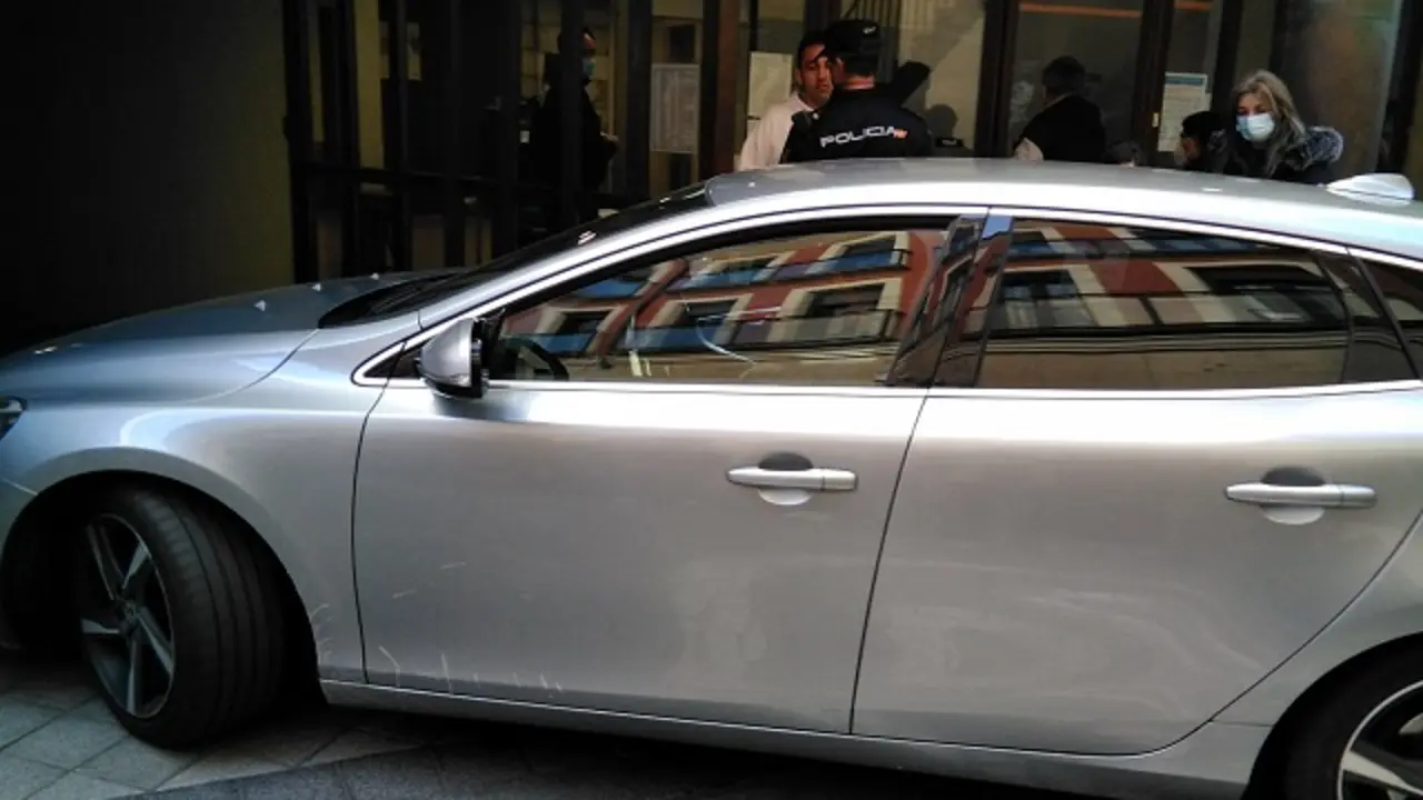 &Oacute;scar S. llega en coche a los juzgados para declarar como investigado | Valladolid Plural