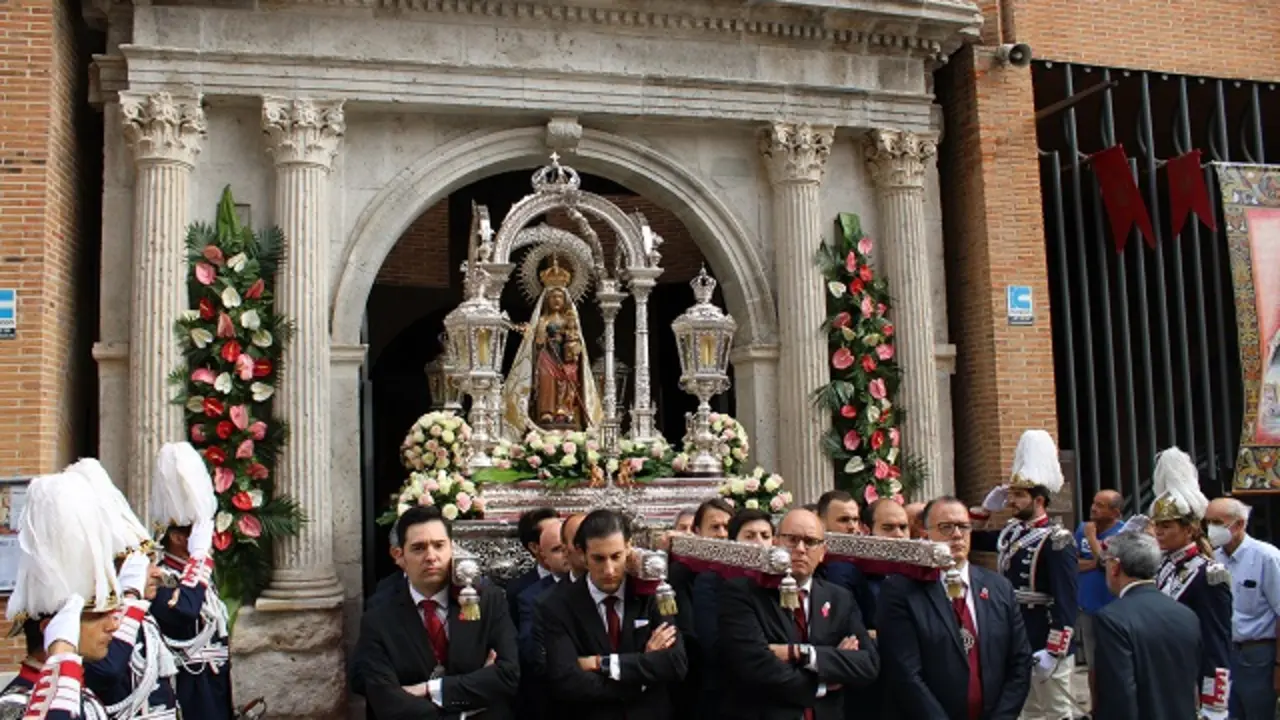 Salida de la Virgen de San Lorenzo, patrona de Valladolid | Valladolid Plural
