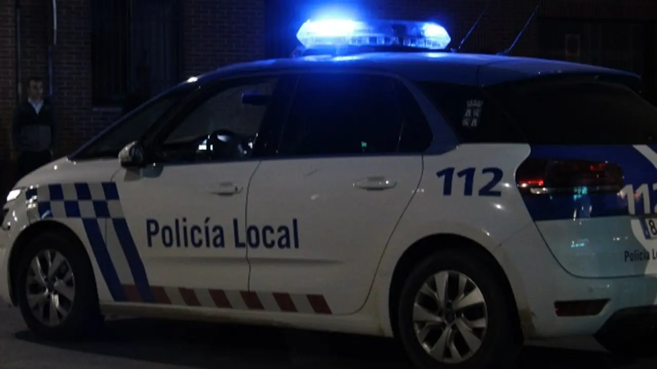 Coche patrulla Polic&iacute;a Medina del Campo | Valladolid Plural