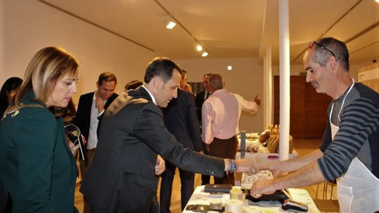 El presidente de la Diputaci&oacute;n, Conrado &Iacute;scar, inaugura Vallaqueso | Valladolid Plural