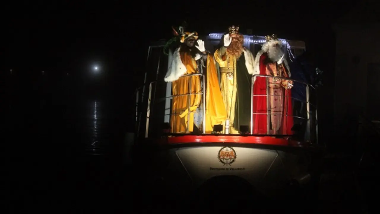 Llegada de los Reyes Magos por el Canal de Castilla a Medina de Rioseco | Valladolid Plural