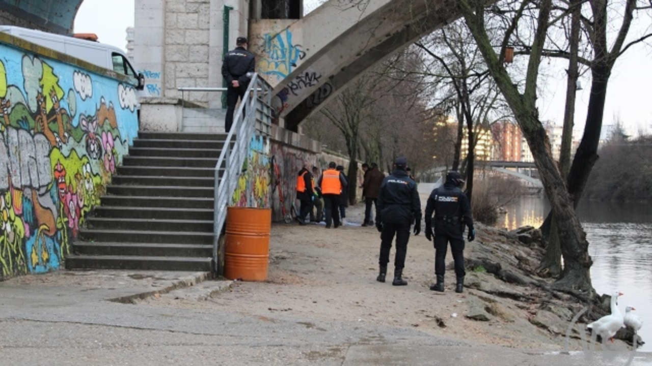 Recuperaci&oacute;n del cad&aacute;ver en el rio Pisuerga | Valladolid Plural