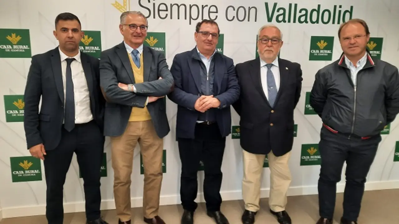 Presentaci&oacute;n del acuerdo de colaboraci&oacute;n entre Caja Rural y la Federaci&oacute;n Regional de H&iacute;pica | Valladolid Plural