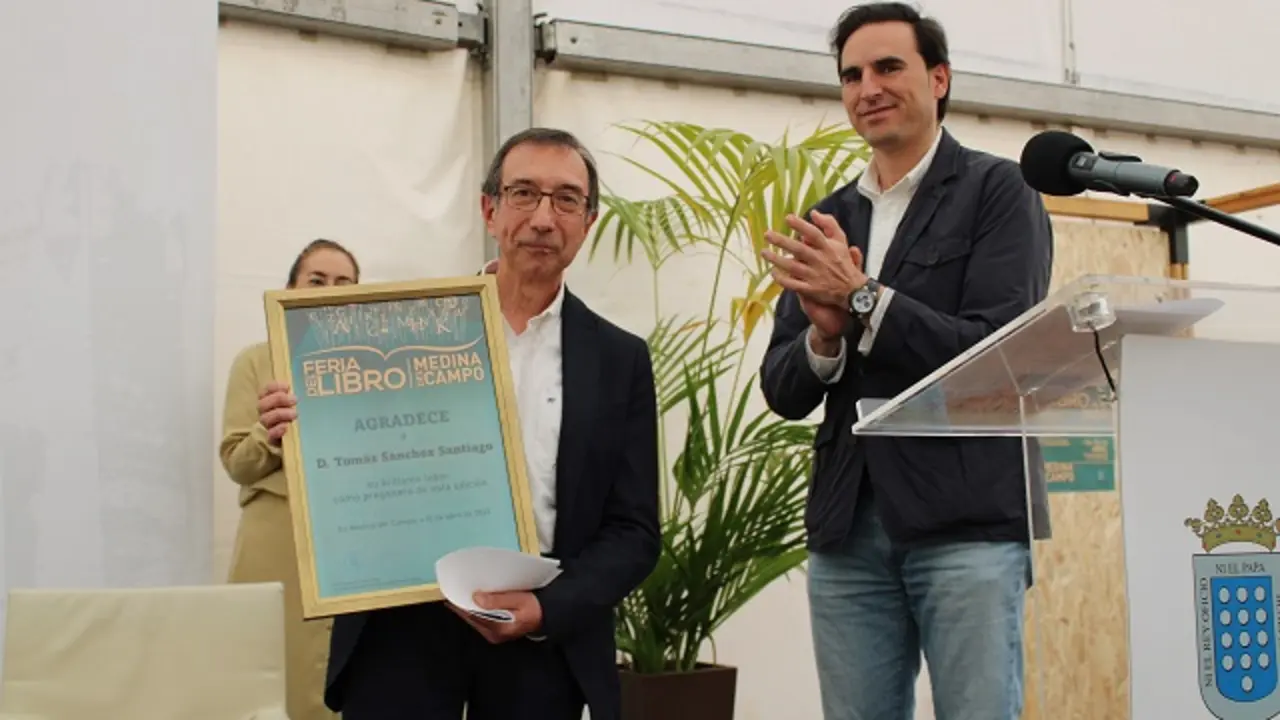 Preg&oacute;n de la II Feria del Libro de Medina del Campo | Valladolid Plural