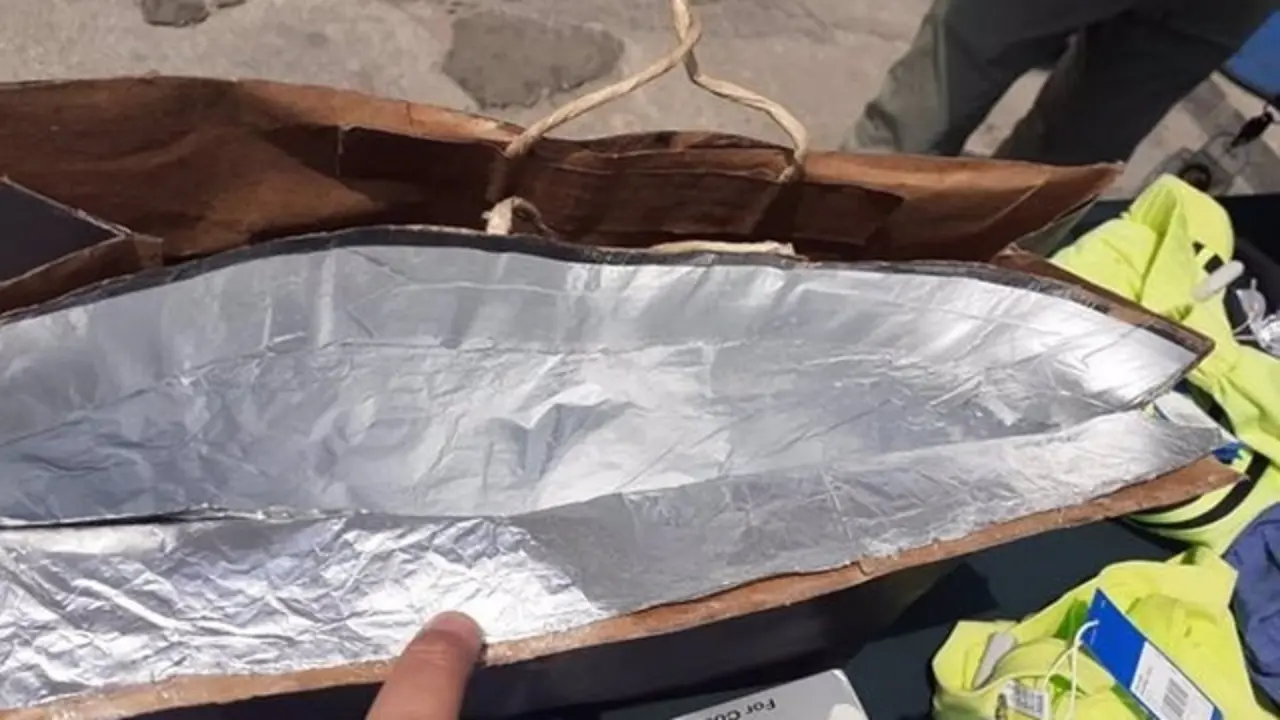 26/05/2023 Detenidas dos mujeres en un centro comercial que hab&iacute;an sustra&iacute;do m&aacute;s de 70 prendas con 'bolsas faraday'.

Agentes pertenecientes a la Jefatura superior de La Rioja han detenido 'in fraganti' a dos mujeres, con domicilio en una localidad de Valladolid, como presuntas autoras de cuatro delitos de hurto en cuatro tiendas, por la sustracci&oacute;n de m&aacute;s de setenta prendas y productos de alimentaci&oacute;n, valoradas en unos 1.500 euros, en un centro comercial de  Logro&ntilde;o. Lo realizaron con 'bolsas faraday'.

POLITICA ESPA&Ntilde;A EUROPA LA RIOJA
POLIC&Iacute;A NACIONAL DE LA RIOJA