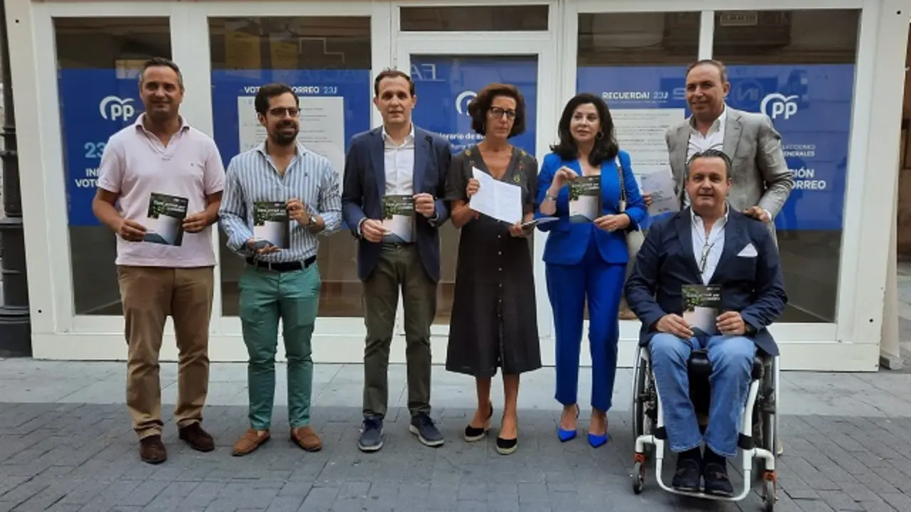 Presentaci&oacute;n de la campa&ntilde;a del PP sobre el voto por correo | Valladolid Plural