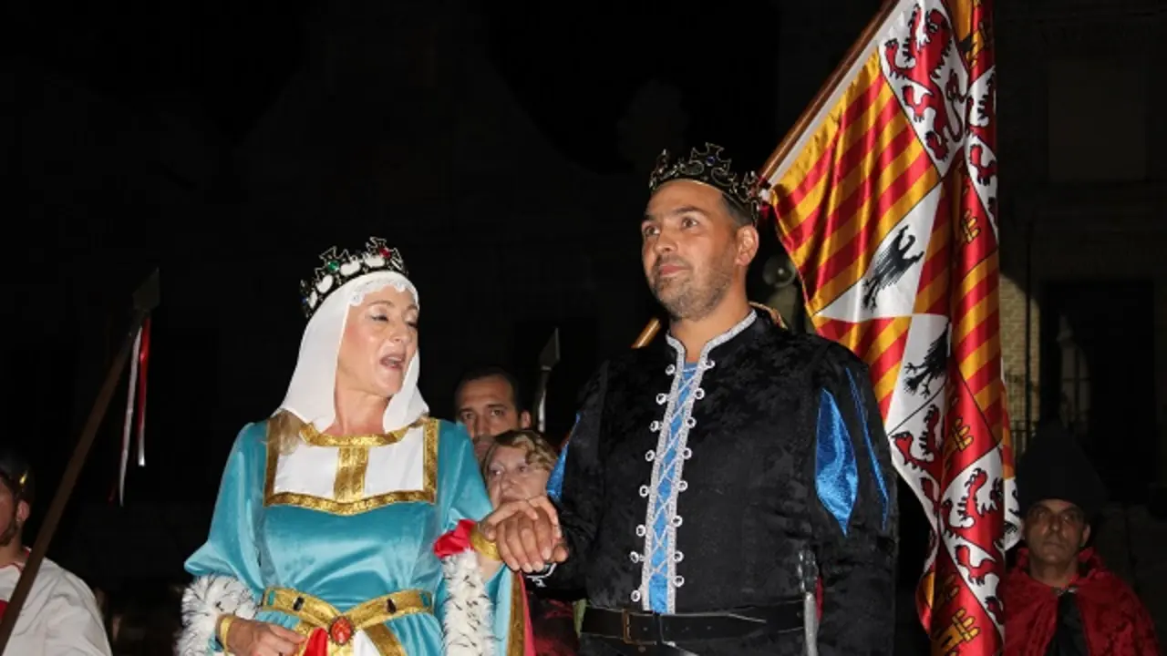 Desfile inaugural 'La Corte de los Reyes Cat&oacute;licos' en Medina del Campo | Valladolid Plural