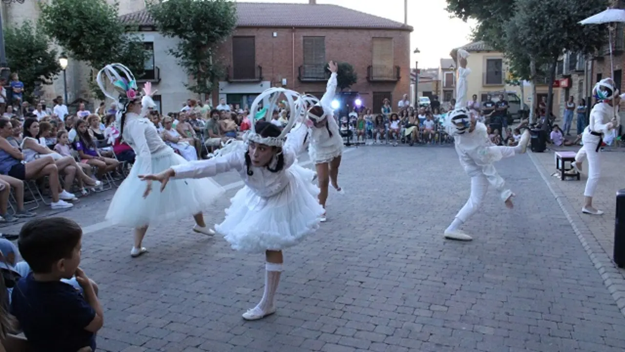 El Festival 'El arte est&aacute; en la calle' de Cigales 2023 | Valladolid Plural