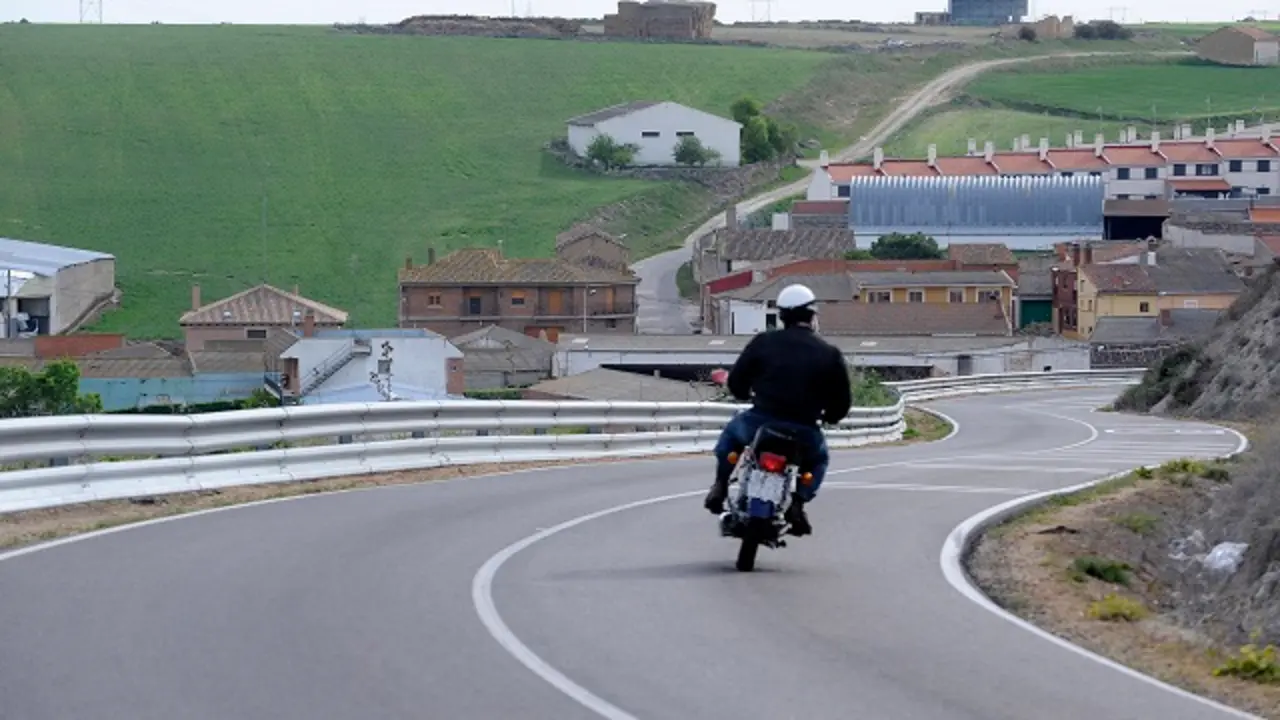 CARRETERA ARROYO - CIGU&Ntilde;ELA
FOTO MIGUEL ANGEL SANTOS