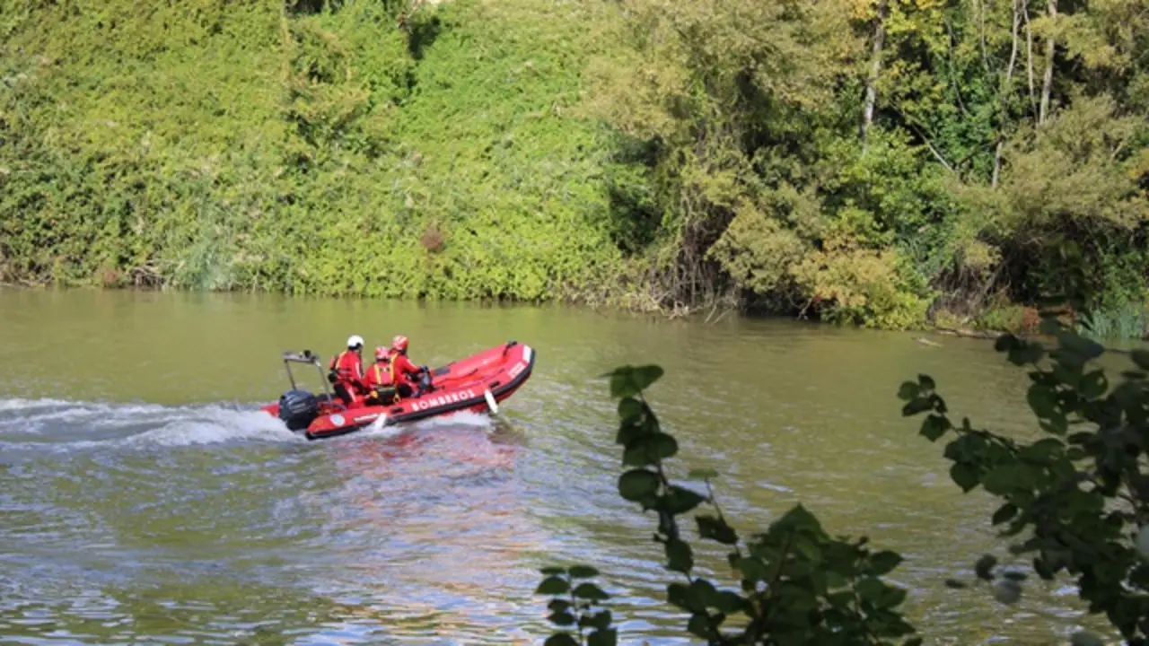 Dispositivo de b&uacute;squeda en el Pisuerga del hombre desaparecido | Valladolid Plural