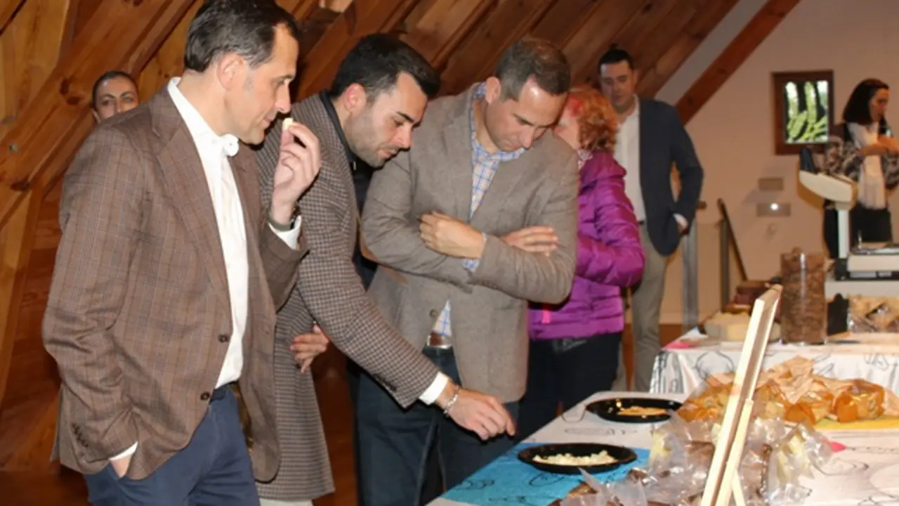 Conrado Íscar inaugura el III Encuentro Vallaqueso en el Espacio La Granja | Valladolid Plural