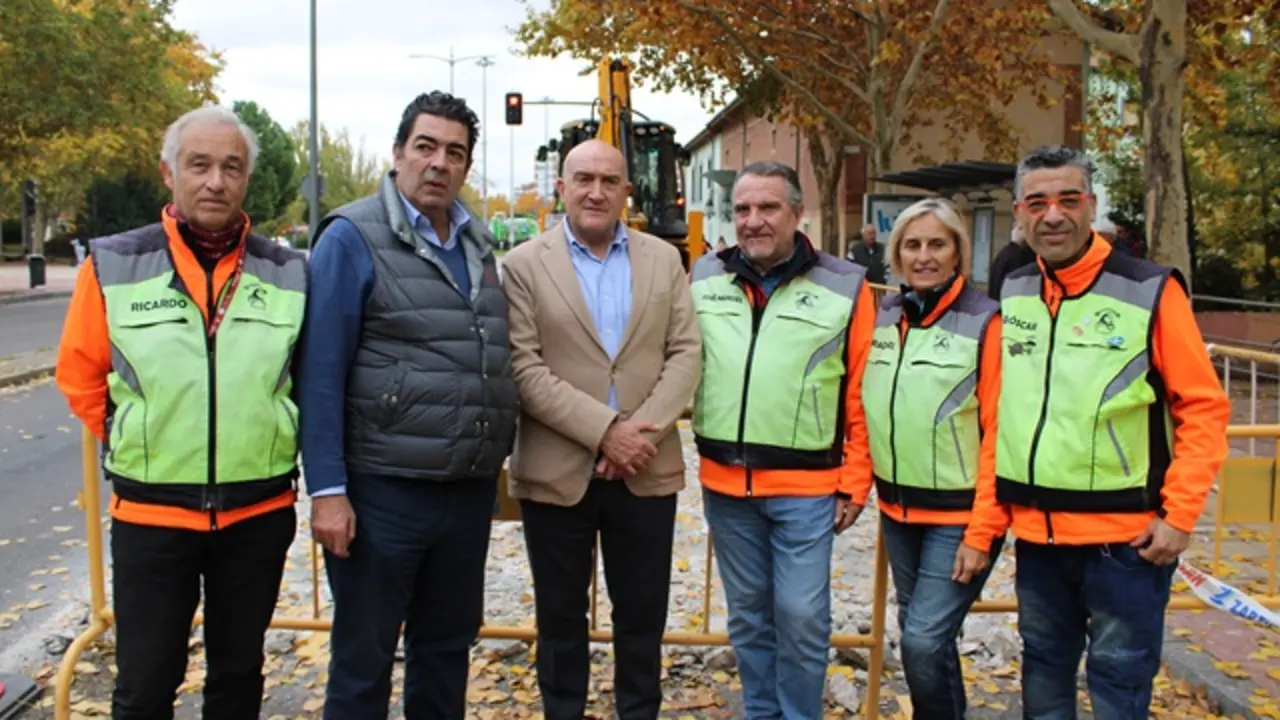 El alcalde de Valladolid visita las obras de la avenida Gij&oacute;n | Valladolid Plural