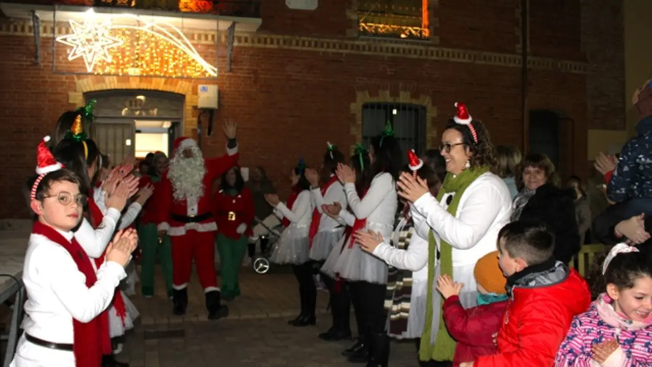 Llegada de Papá Noel a la localidad de Cigales | Valladolid Plural