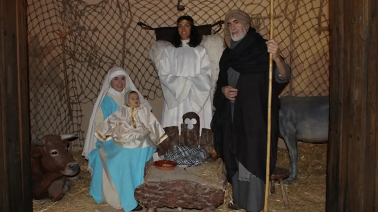 María, José y el Niño Jesús, junto al ángel en el Belén de Cabezón | Valladolid Plural