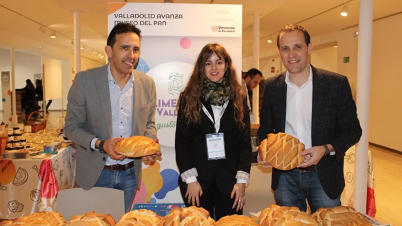 Visita del presidente provincial Conrado &Iacute;scar a la IV Feria Alimentos de Valladolid | Valladolid Plural