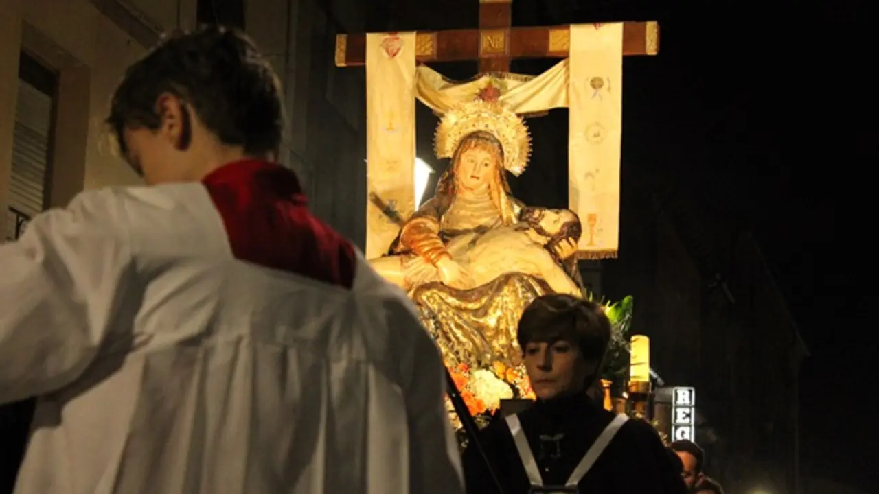 Procesión de la Virgen de las Angustias en Medina del Campo | Valladolid Plural