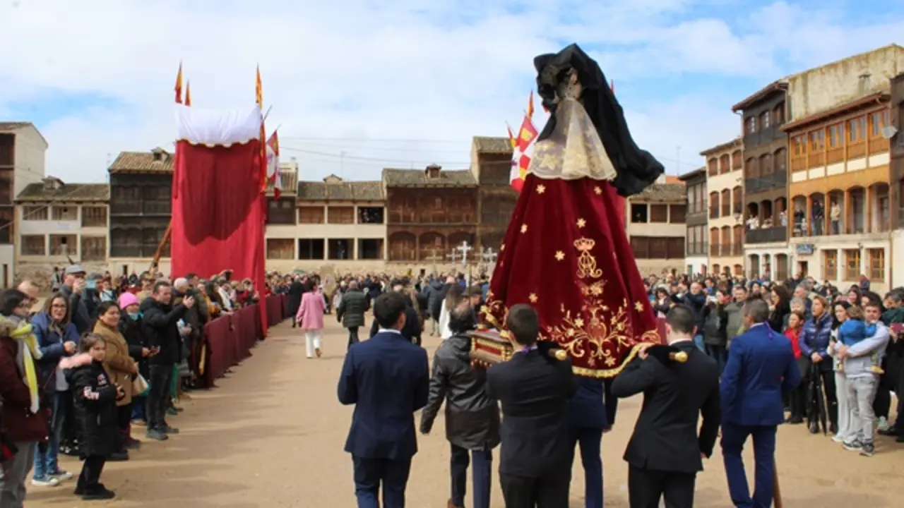 Llegada de la Virgen enlutada a la Plaza del Coso | Valladolid Plural
