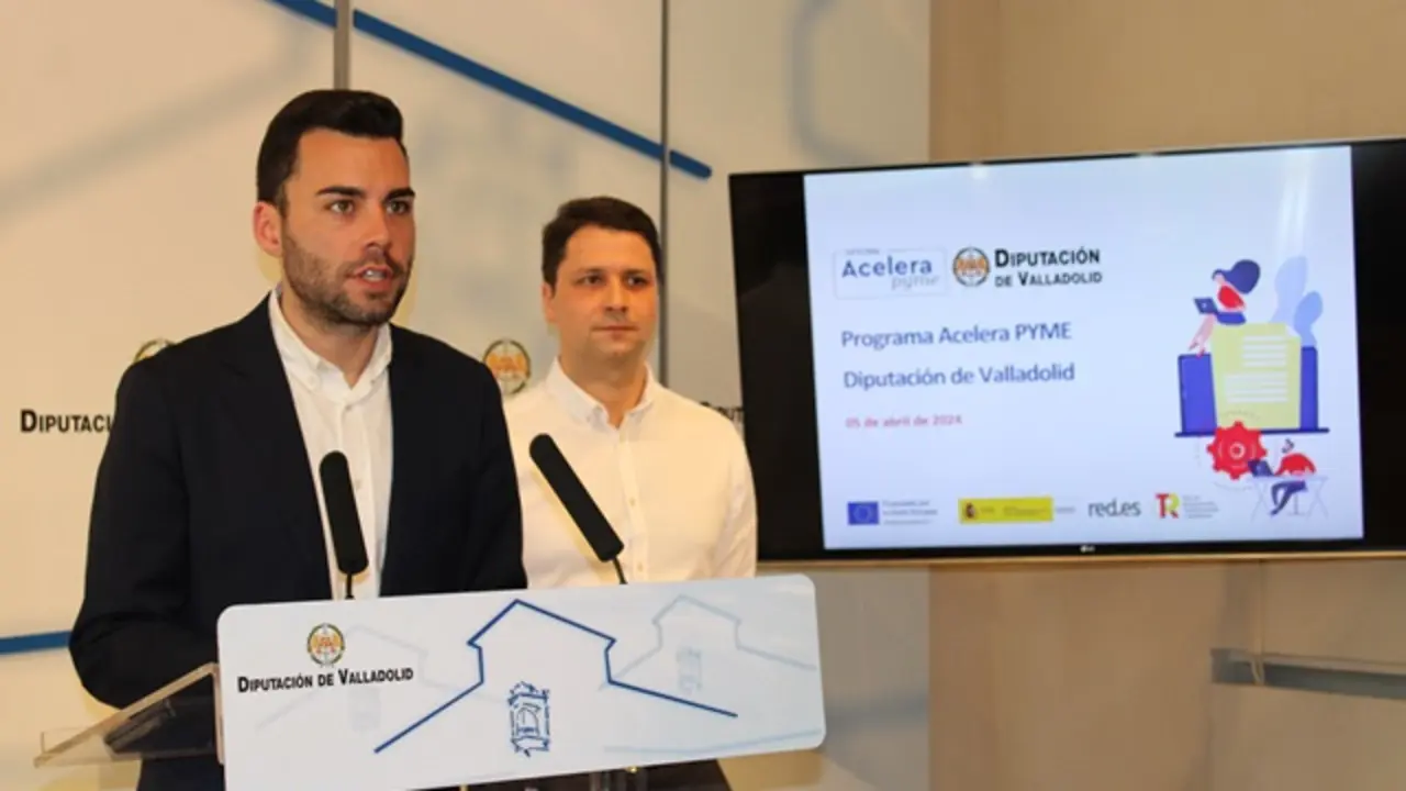 Roberto Migall&oacute;n durante la presentaci&oacute;n de la Red de Acelera Pymes | Valladolid Plural