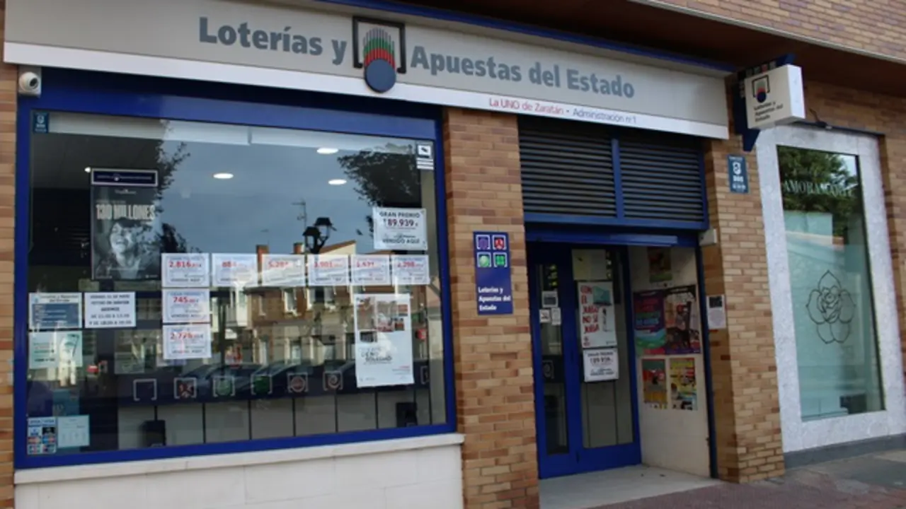 Administraci&oacute;n de Loter&iacute;a de Zarat&aacute;n donde ha tocado el premio | Valladolid Plural