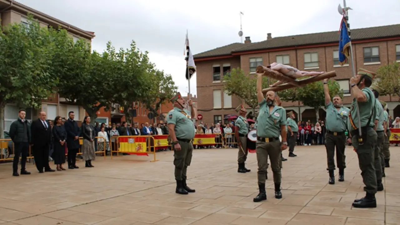 Acto de los Antiguos Legionarios en la Plaza de España de Santovenia | Valladolid Plural