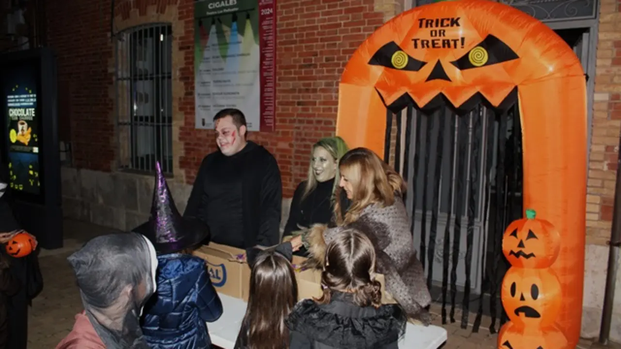 Truco o Trato en Cigales durante la Noche de Halloween | Valladolid Plural