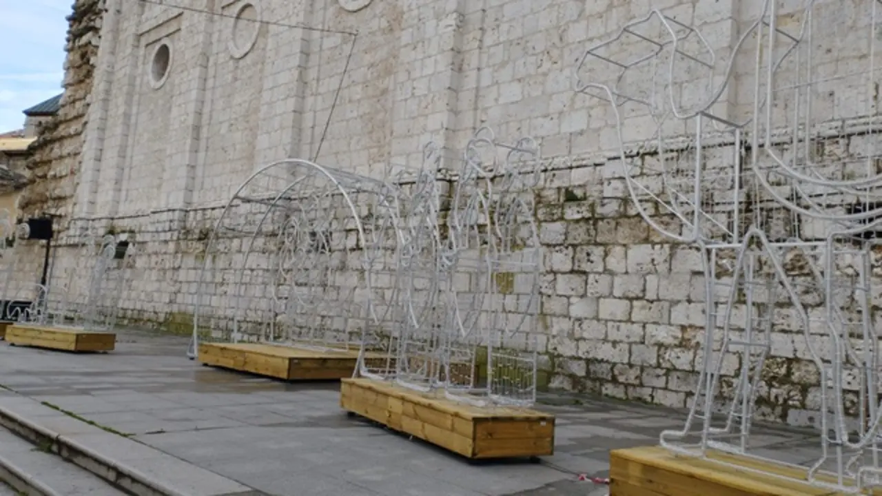 Bel&eacute;n luminoso en la Plaza de Portugalete | Valladolid Plural