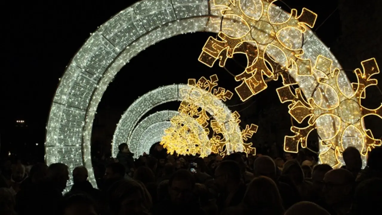 Encendido navideño en la Plaza de Portugalete | Valladolid Plural
