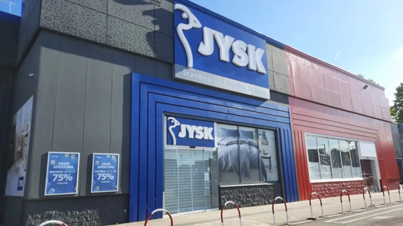JYSK se ubica en una mitad del antiguo local de Toys R Us | Valladolid Plural