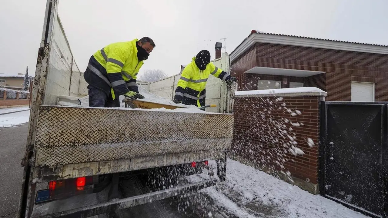 Plan de Vialidad Invernal Diputacion de Valladolid operarios invierno