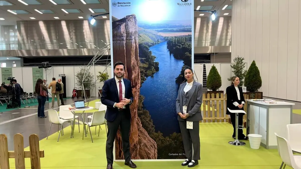 Stand Diputacion de Valladolid ExpoAire Cordoba naturaleza eclipse solar