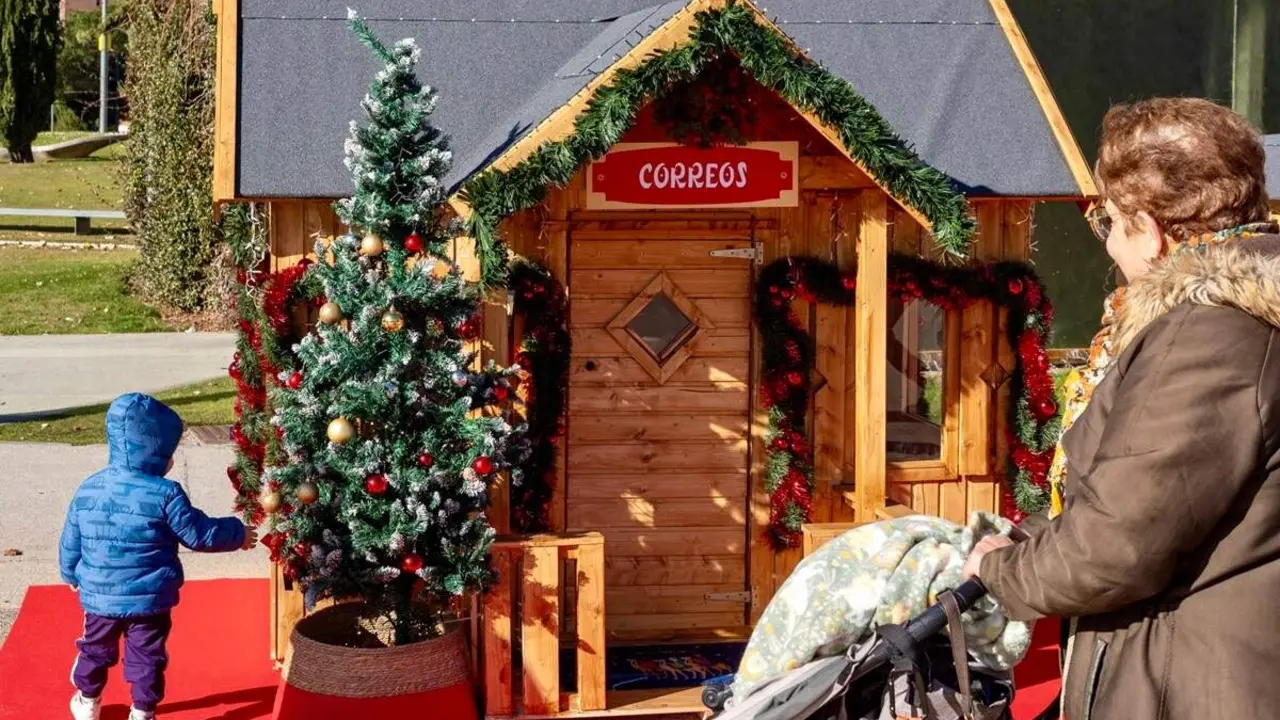 Nuevo poblado navideno La Villa Encantada Plaza Mileno Ayuntamiento Valladolid