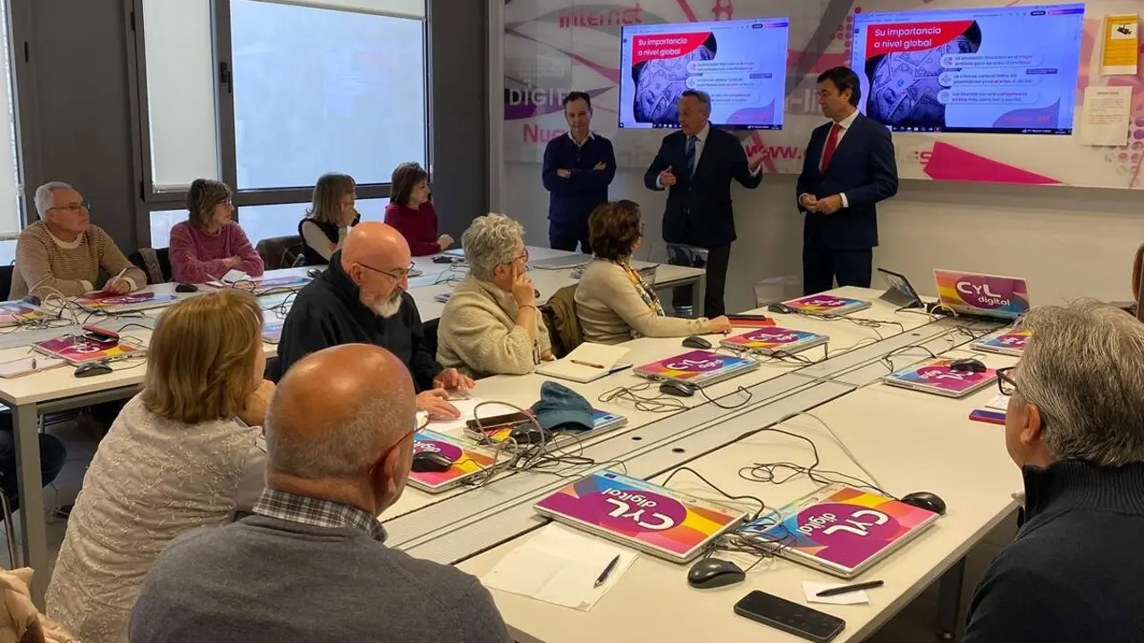 Espacio CyL Digital Valladolid celebracion taller finanzas banca jcyl