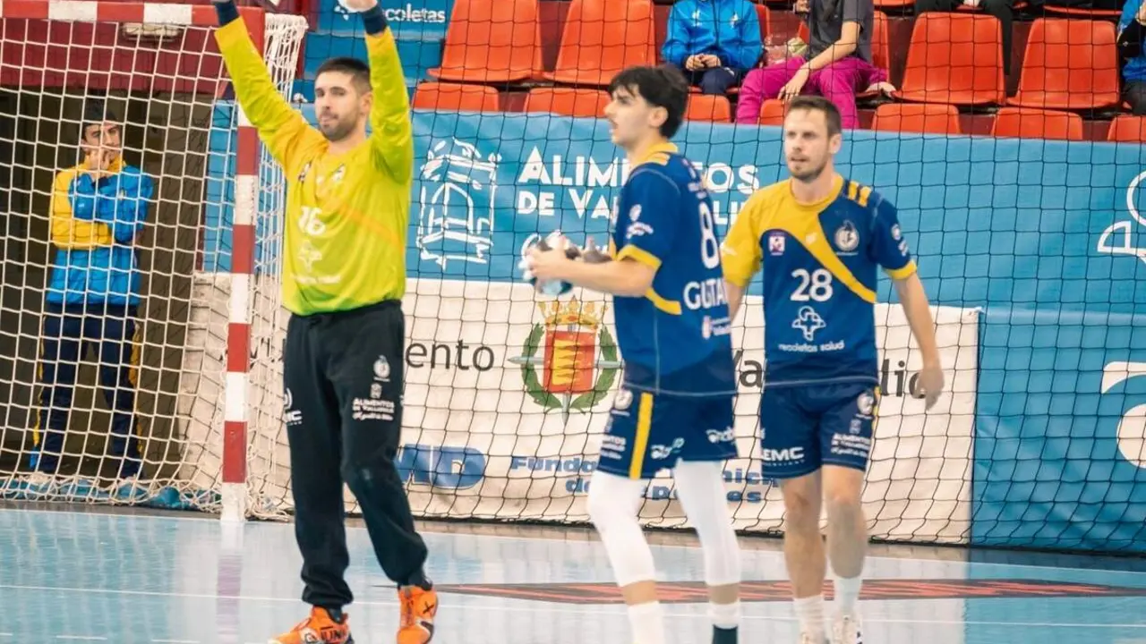 Cronica victoria Atletico Valladolid vs Ciudad Real Cesar Perez portero