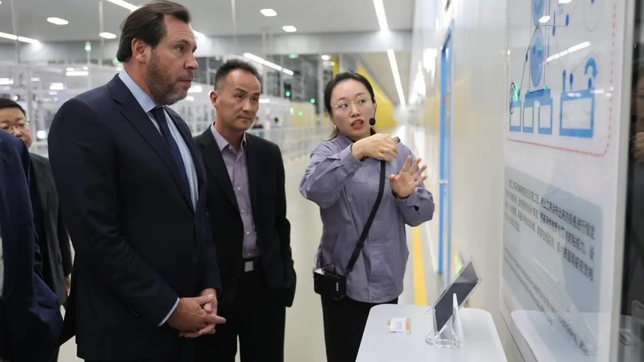Visita ministro Oscar Puente factoria china Gotion inversion proyecto Valladolid