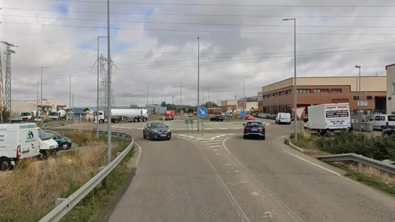 VA-30 poligono Santovenia de Pisuerga accidente de trafico rotonda