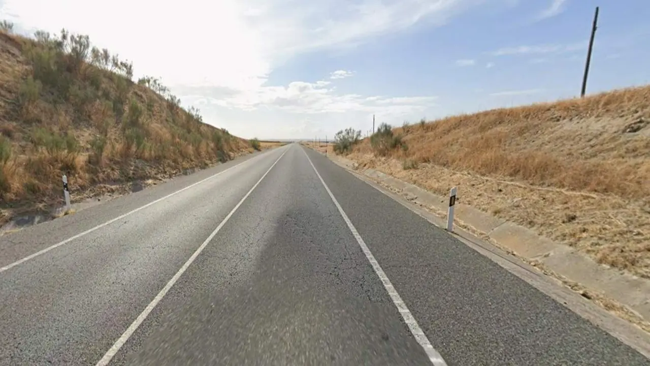 Carretera N-601 colision autocaravana turismo Almenara de Adaja provincia