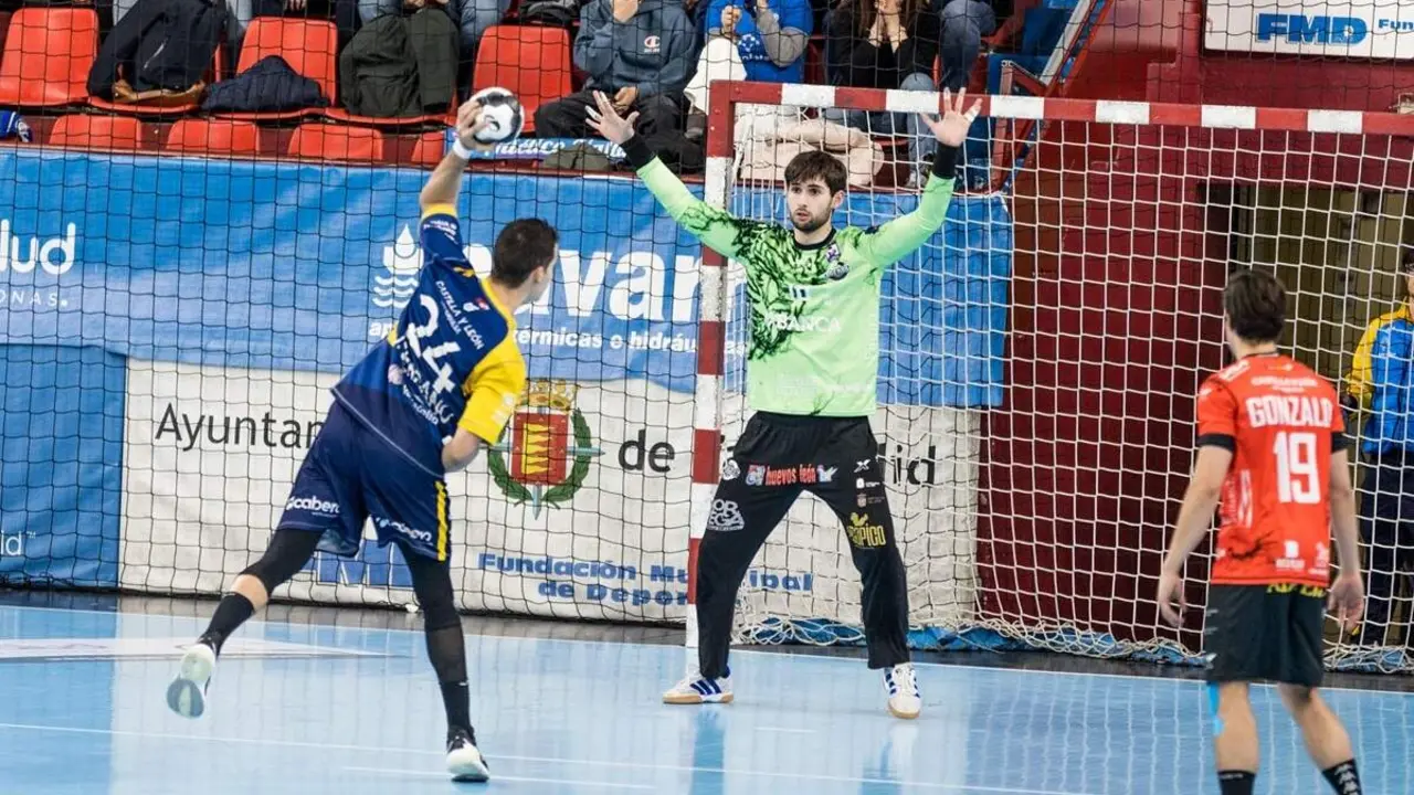 Cronica Atletico Valladolid vs Ademar partido Huerta del Rey empate 30-30