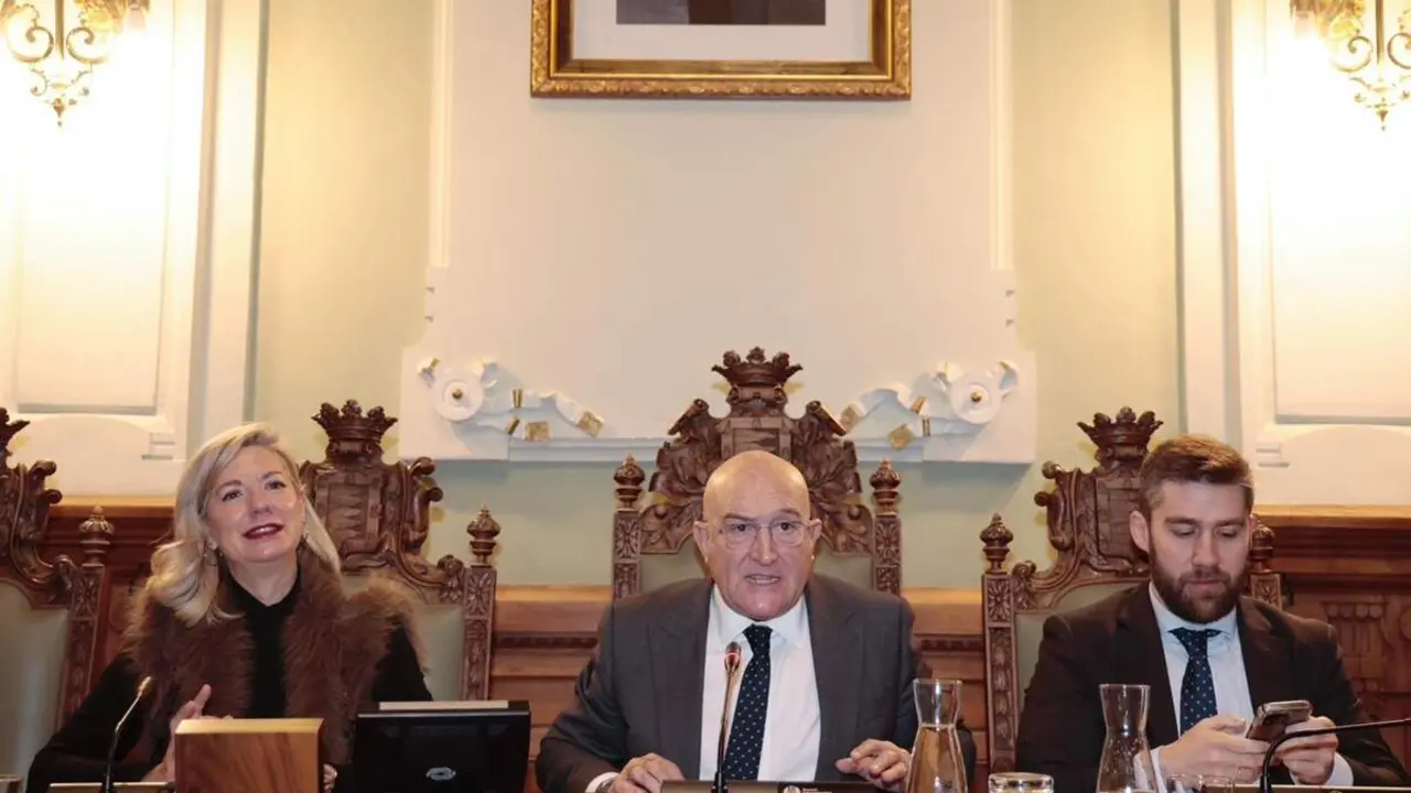 Pleno Extraordinario aprobacion Presupuestos municipales 2026 Ayuntamiento Valladolid