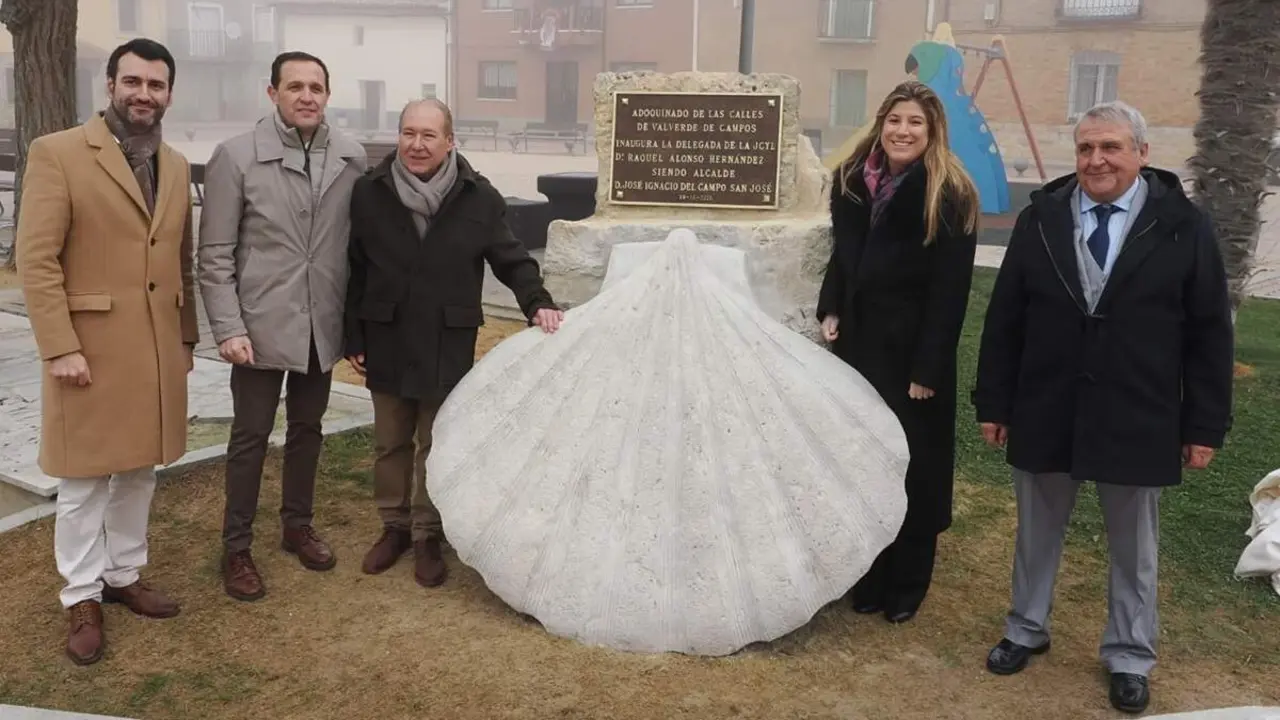 Visita mejoras pavimentacion adoquinado calles Valverde de Campos Diputacion Valladolid