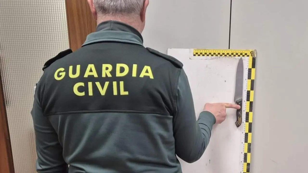 Cuchillo grandes dimensiones amenaza premio maquina recreativa Pedrajas Guardia Civil