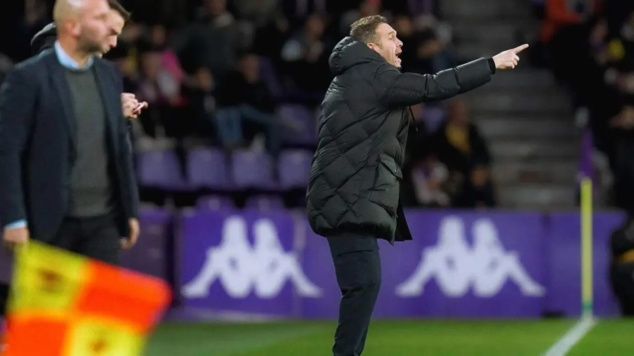 Luis Garcia Tevenet entrenador Real Valladolid debut Jose Zorrilla