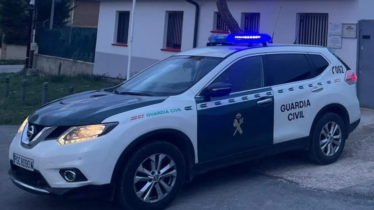 Coche de la Guardia Civil de Valladolid pelea reyertas pueblo provincia