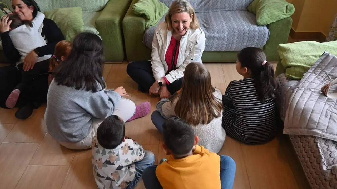 Visita Isabel Blanco centros de proteccion de menores jcyl Mensajeros Paz Castilla y Leon